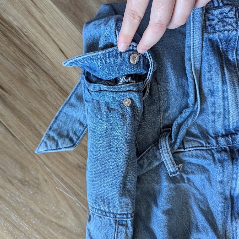 Universal Thread Jean Jumpsuit Romper, size 8 - Picture 4 of 5